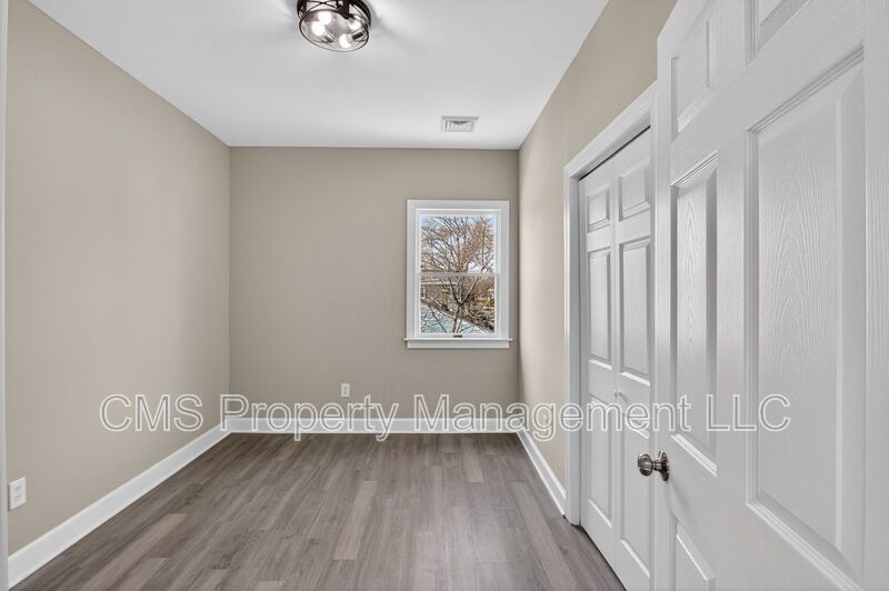 378 Grand St, 2R property image