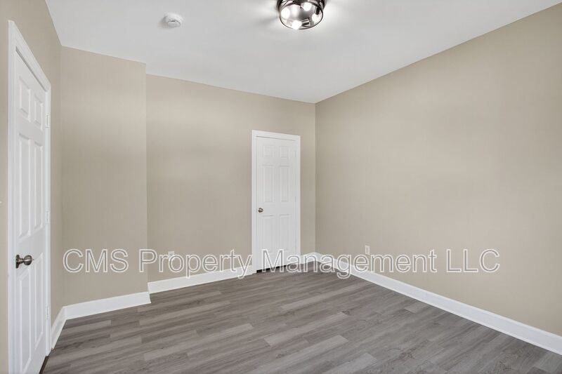 378 Grand St, 2R property image