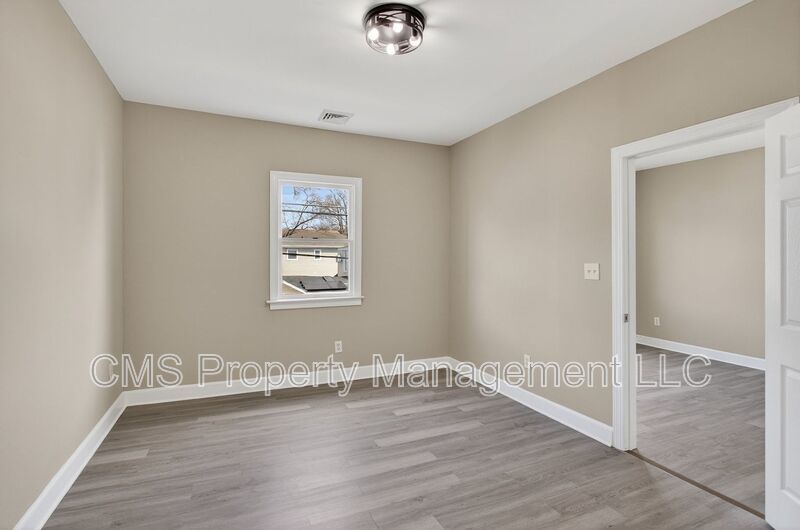 378 Grand St, 2R property image