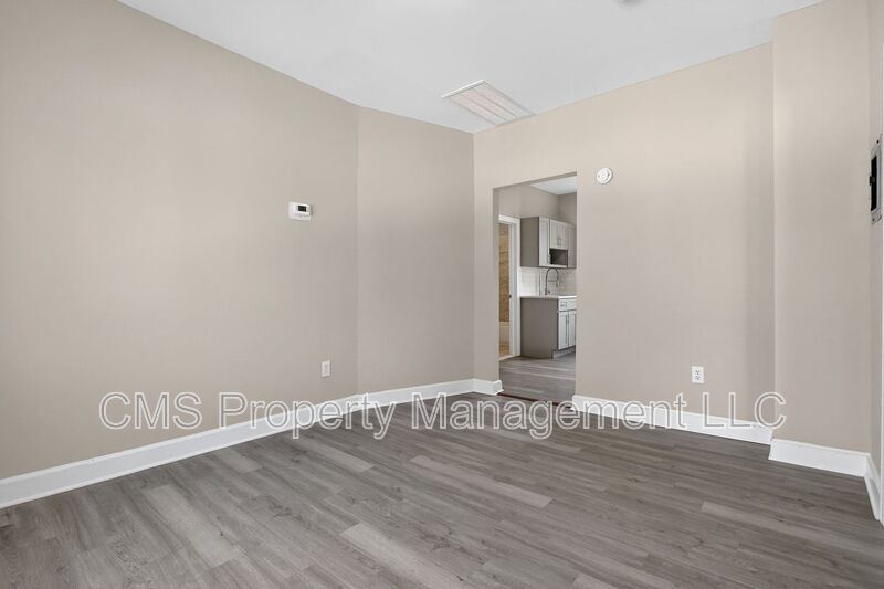 378 Grand St, 2R property image