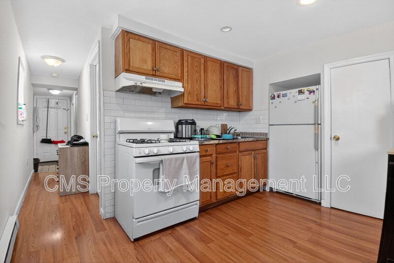 1290 Baker St, 1L property image