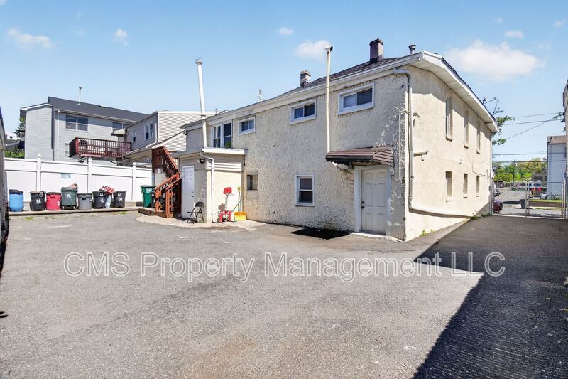 1290 Baker St, 1L property image