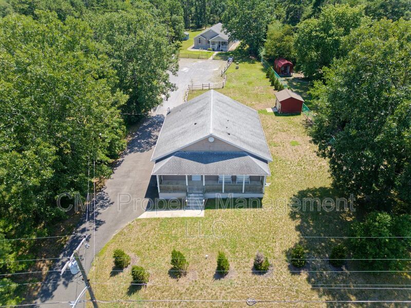 756 Lakehurst Rd, Unit B property image