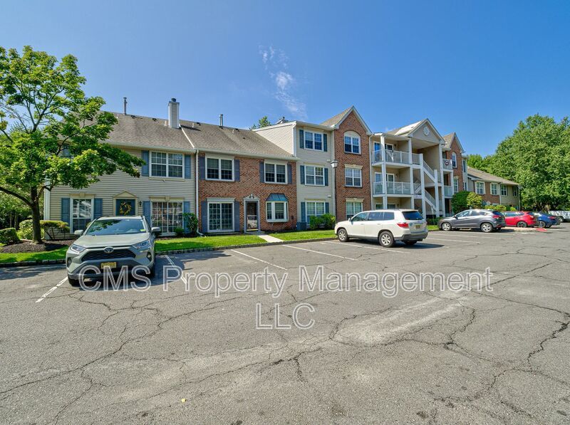 96 Versailles Ct property image