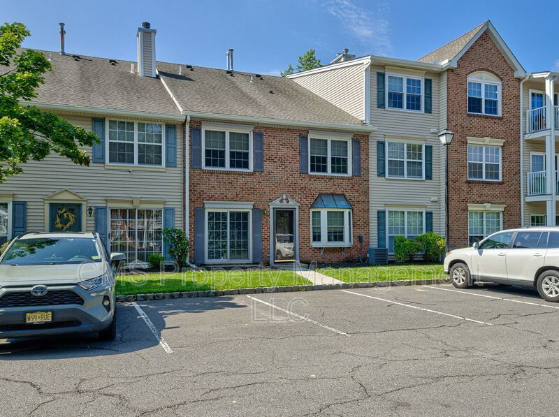 96 Versailles Ct property image