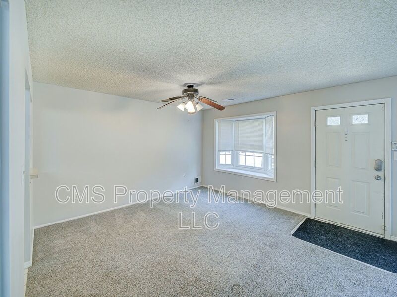 96 Versailles Ct property image