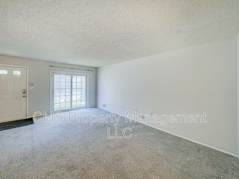 96 Versailles Ct property image