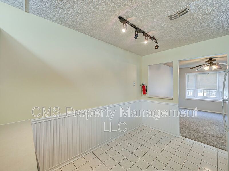 96 Versailles Ct property image