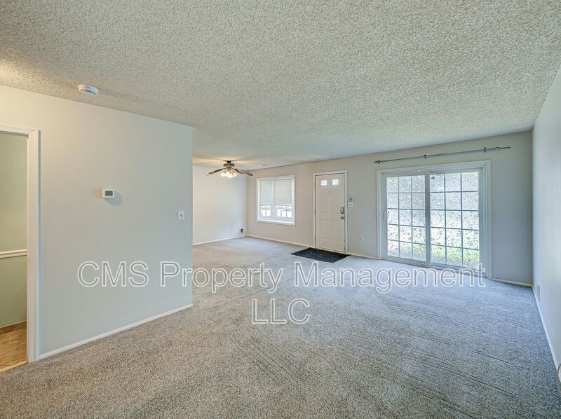 96 Versailles Ct property image