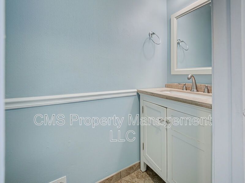 96 Versailles Ct property image