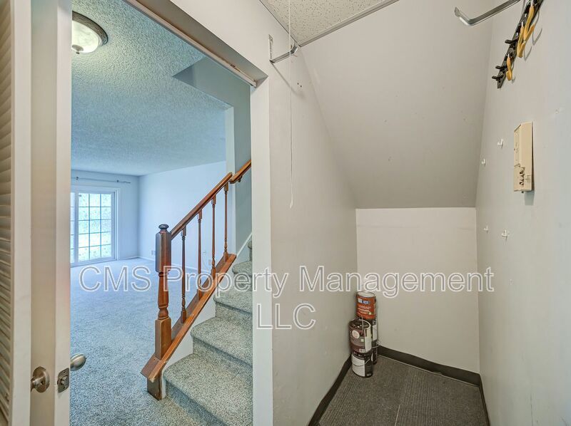 96 Versailles Ct property image