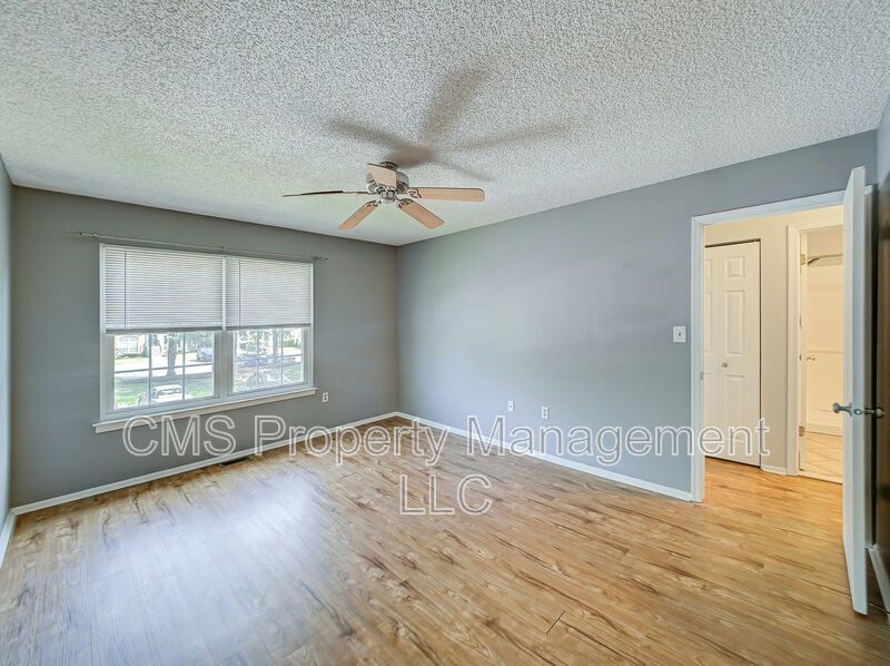 96 Versailles Ct property image