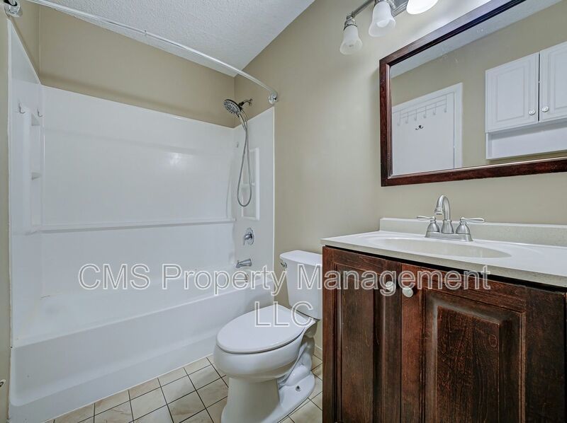 96 Versailles Ct property image