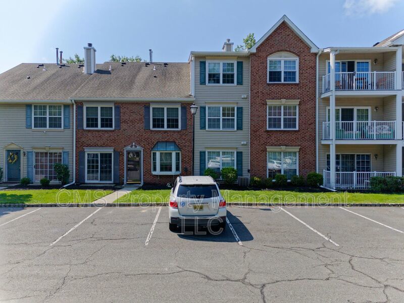 96 Versailles Ct property image
