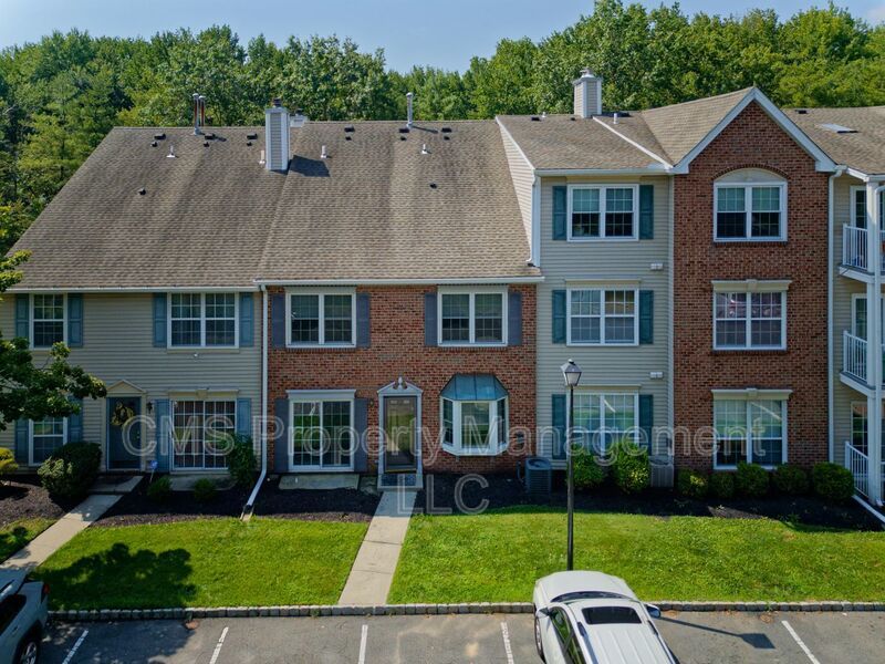 96 Versailles Ct property image
