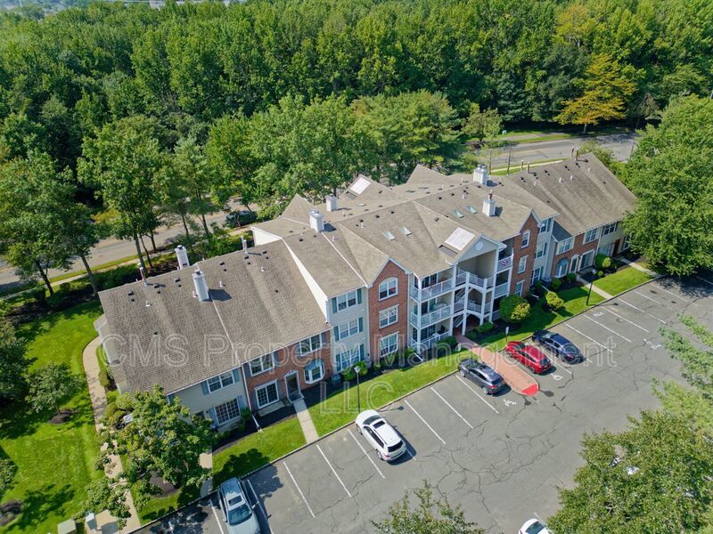 96 Versailles Ct property image