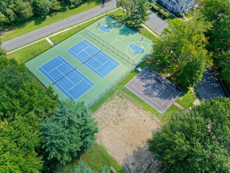 96 Versailles Ct property image