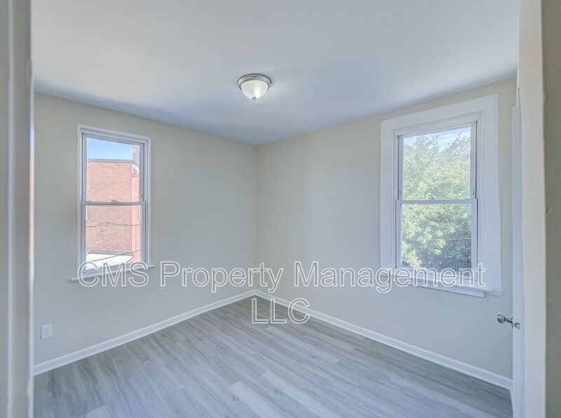 12 Adella Ave property image