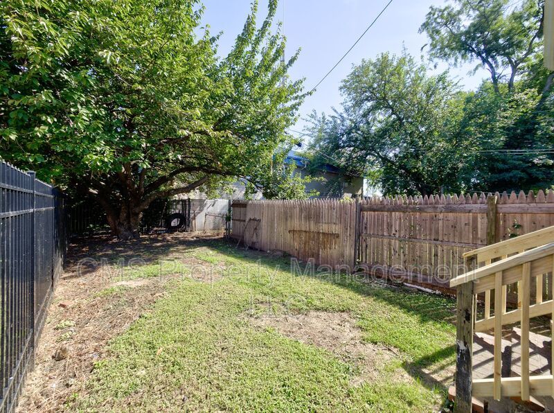 12 Adella Ave property image