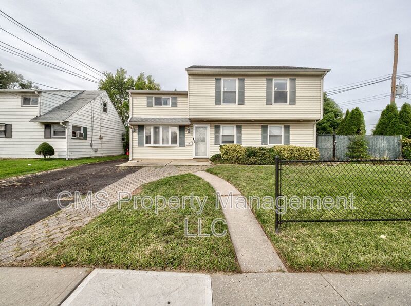 74 Markowitz St property image