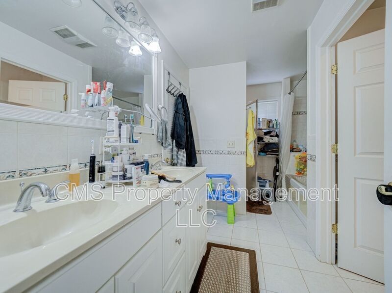 74 Markowitz St property image
