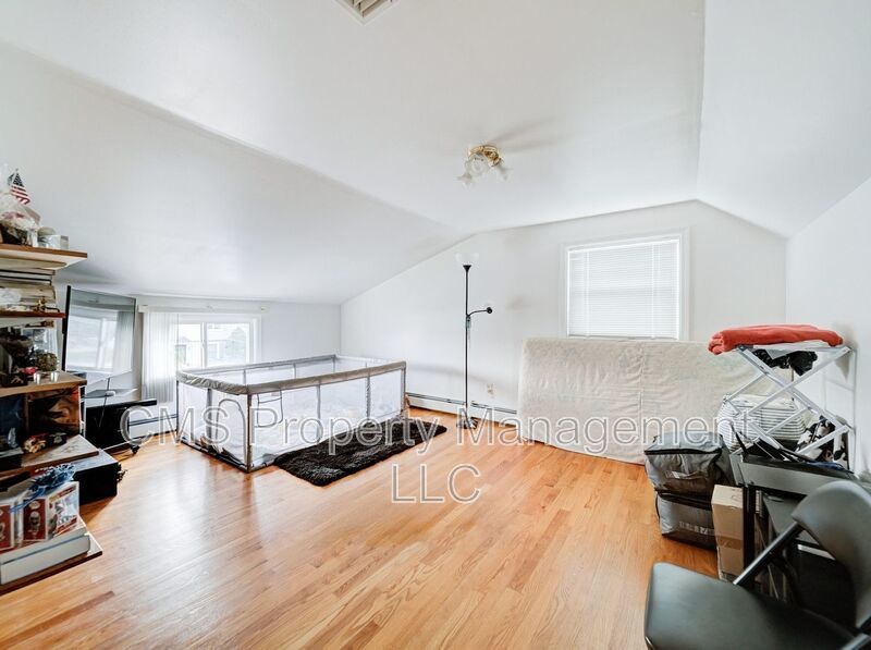 74 Markowitz St property image
