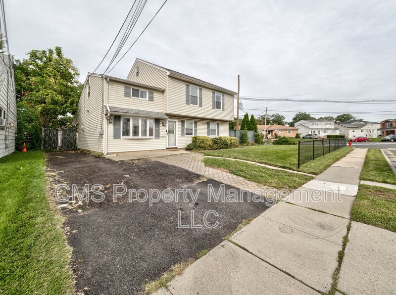 74 Markowitz St property image