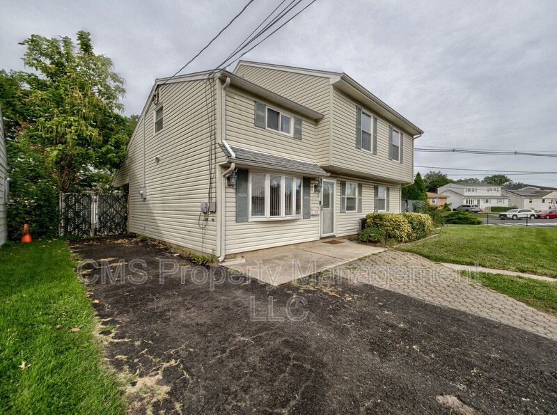 74 Markowitz St property image