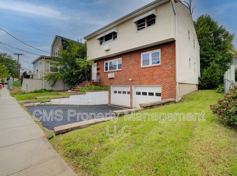 287 Montclair Ave, 2nd Fl. property image