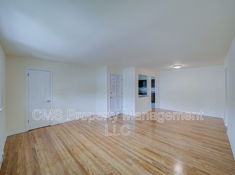 287 Montclair Ave, 2nd Fl. property image