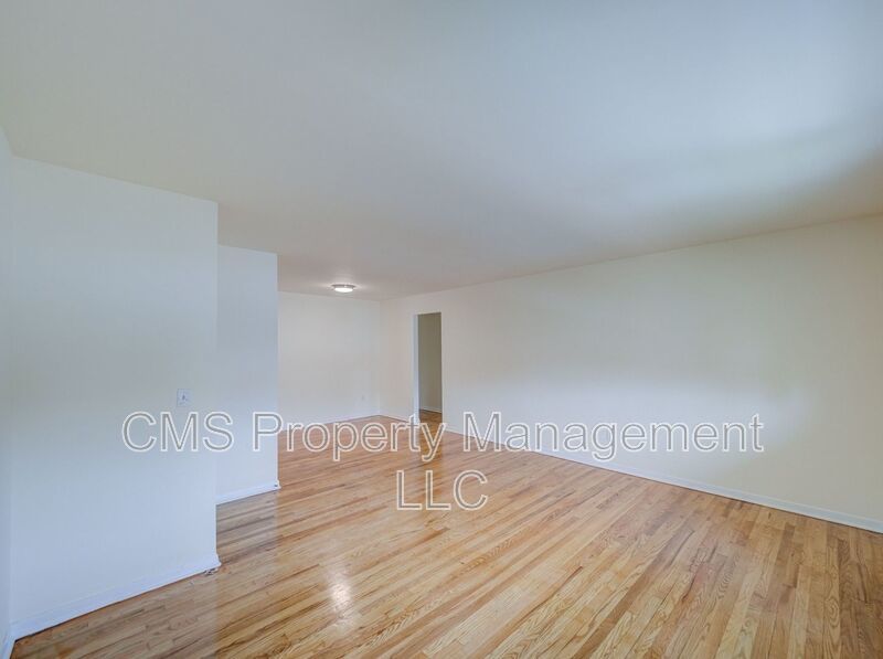 287 Montclair Ave, 2nd Fl. property image