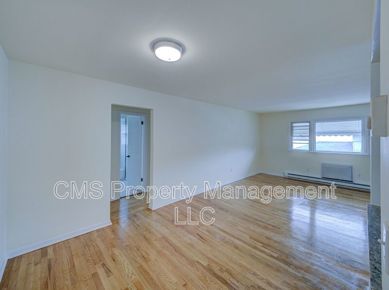 287 Montclair Ave, 2nd Fl. property image