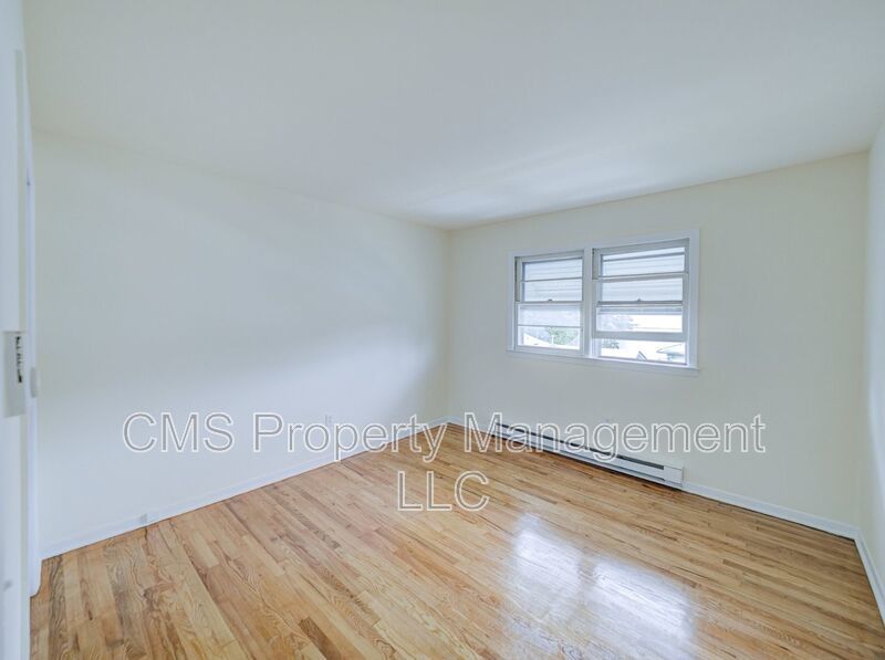 287 Montclair Ave, 2nd Fl. property image