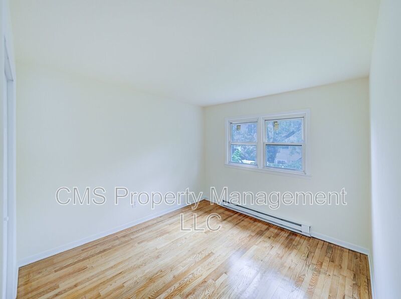 287 Montclair Ave, 2nd Fl. property image