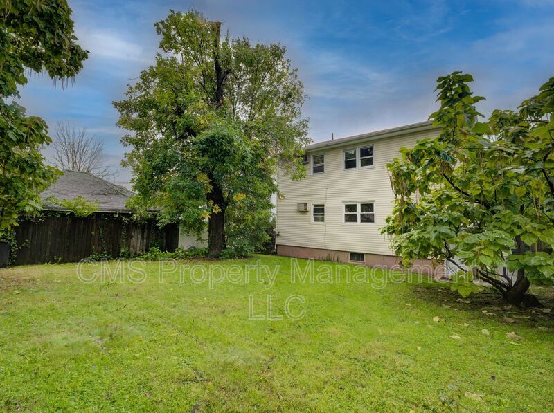 287 Montclair Ave, 2nd Fl. property image