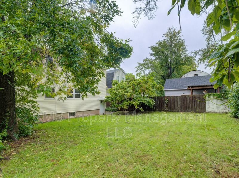 287 Montclair Ave, 2nd Fl. property image