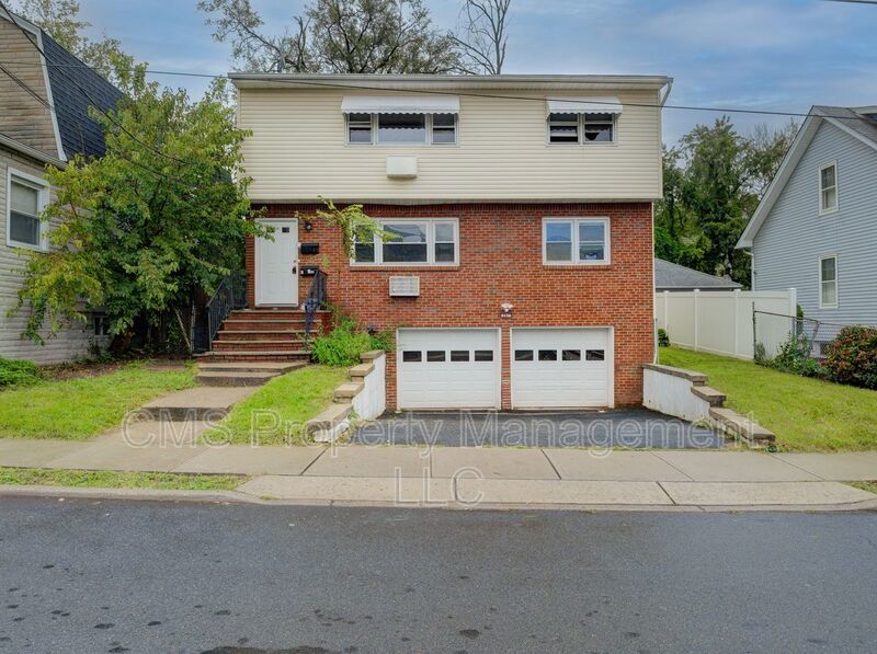 287 Montclair Ave, 1st Fl. property image