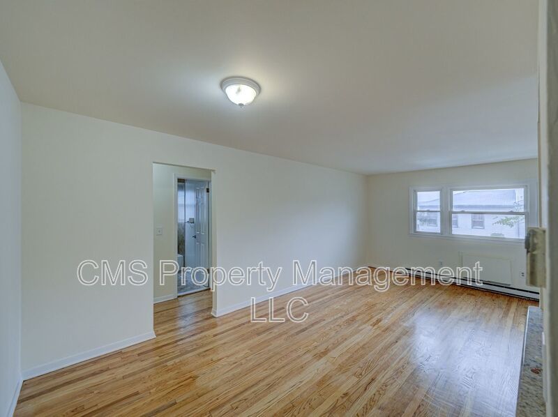 287 Montclair Ave, 1st Fl. property image