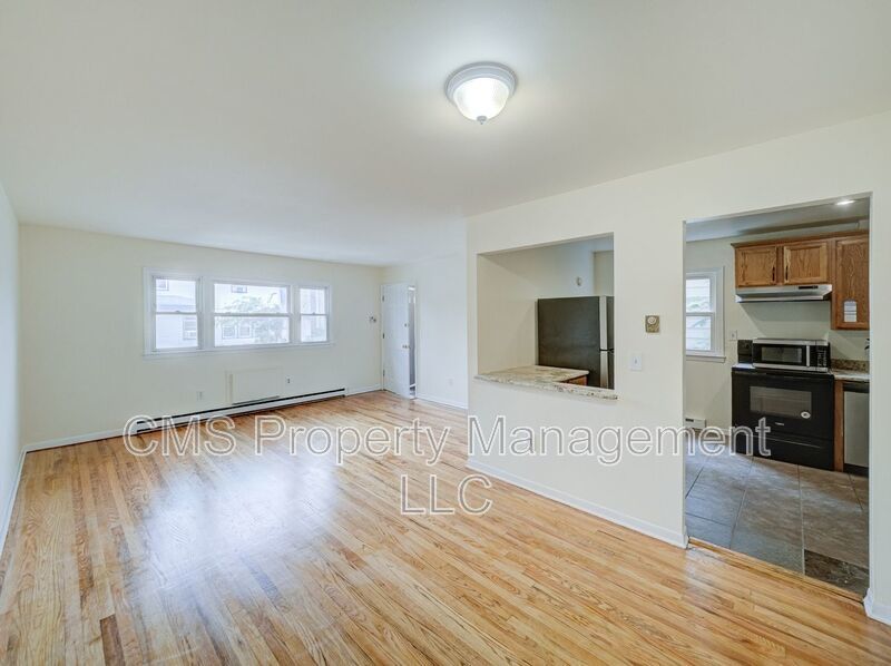287 Montclair Ave, 1st Fl. property image