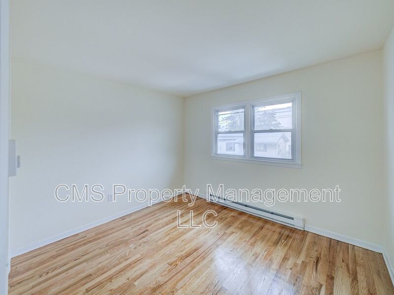 287 Montclair Ave, 1st Fl. property image