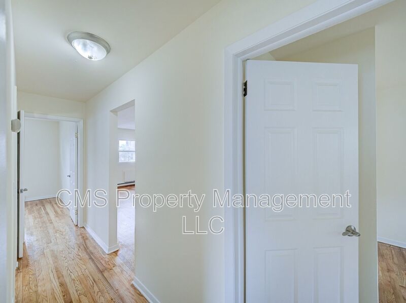 287 Montclair Ave, 1st Fl. property image
