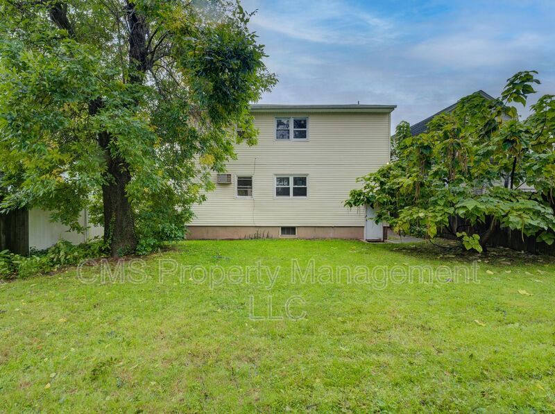 287 Montclair Ave, 1st Fl. property image