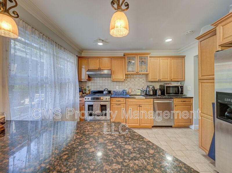 128 Reeve Ave property image