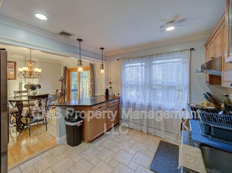 128 Reeve Ave property image