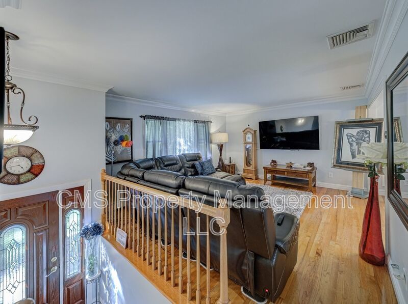 128 Reeve Ave property image