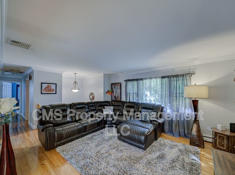 128 Reeve Ave property image