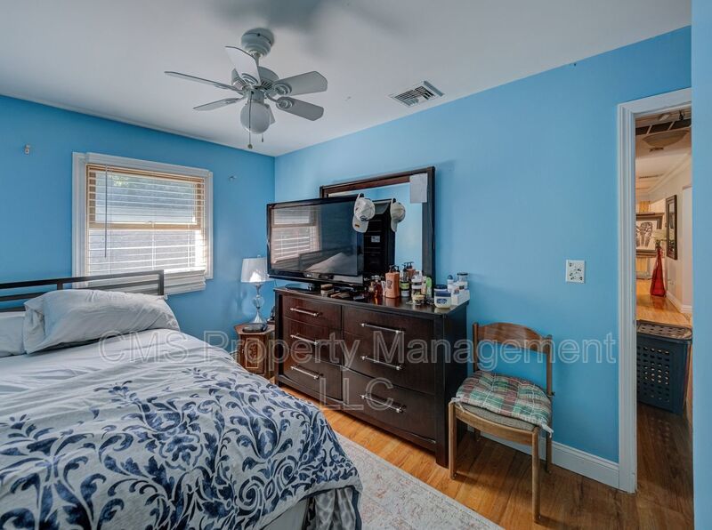 128 Reeve Ave property image