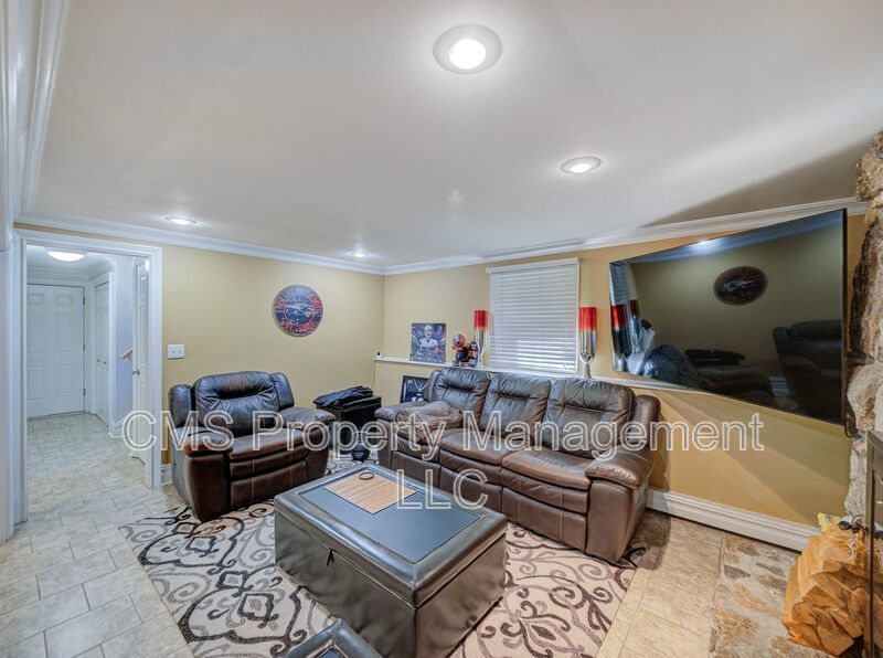 128 Reeve Ave property image