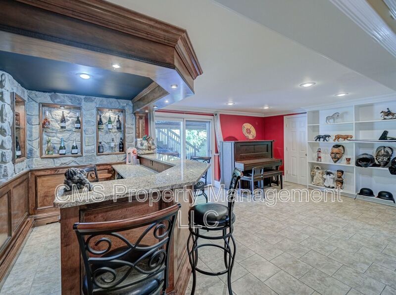 128 Reeve Ave property image