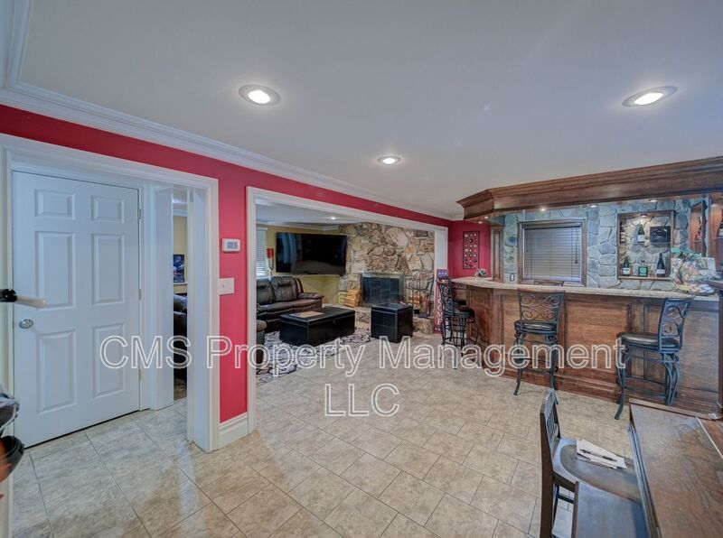 128 Reeve Ave property image